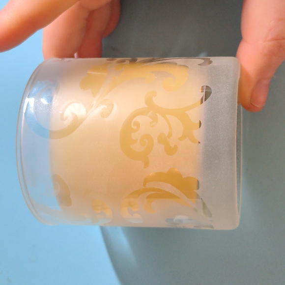 NEW in box Candle in Glass Jar Scent Indulgence Vance Kitira - Picture 3 of 6